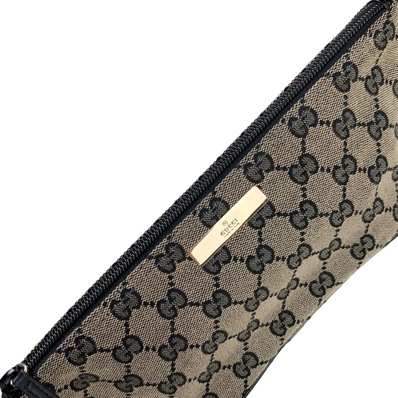 GUCCI Monogram Boat Pochette - Picture 9 of 13